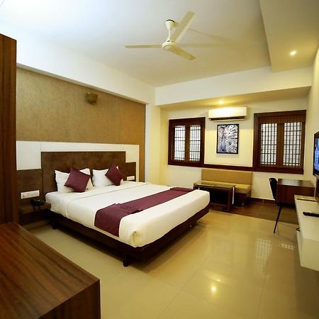 Qik Stay @ S.K. Continental Майсуру Екстер'єр фото